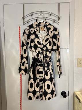 Paparazzi Black White Women's Dress Top Blouse Size Medium Vintage Love Life